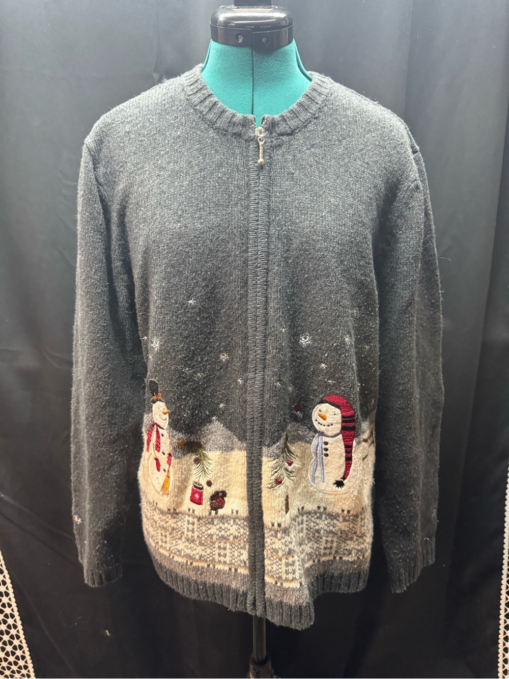 Women’s Gray Holiday Zip-Front Sweater with Snowman Embroidery